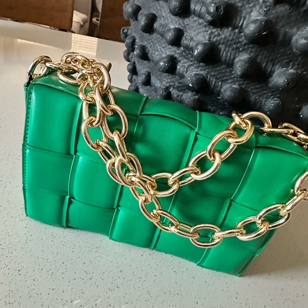 NWOT. Woven bag.